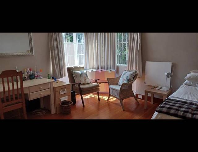 3 BEDROOM HOUSE FOR SALE IN KENSINGTON